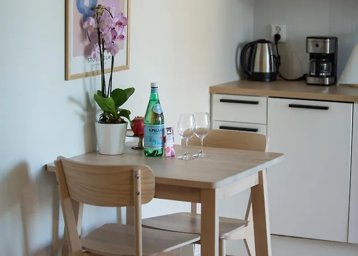 Charm - By Center * Коккола